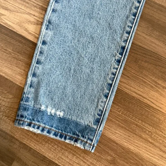 NWOT Levi 501 jeans - Picture 4 of 8